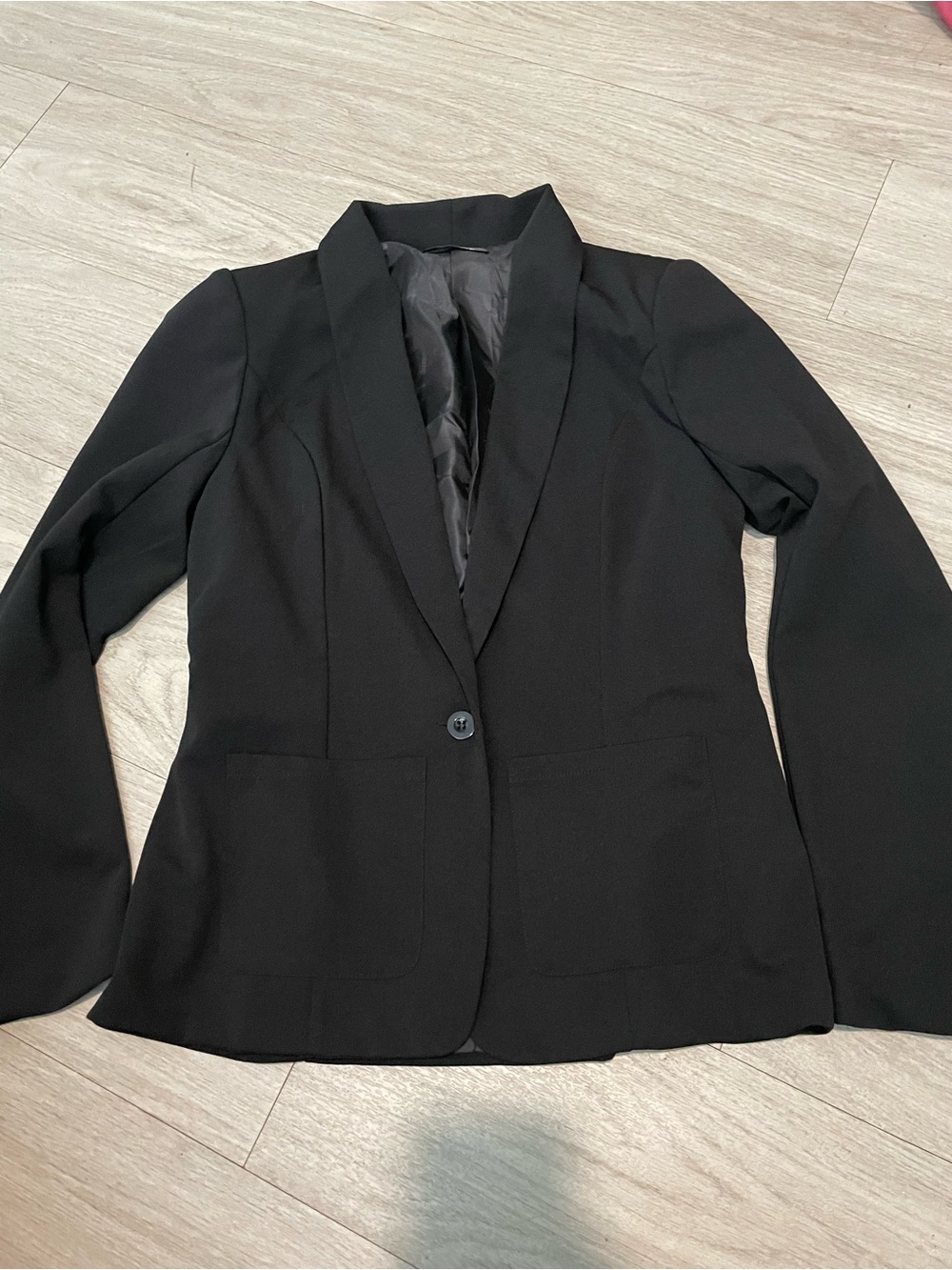 Tailored Black Single-Button Women's Blazer